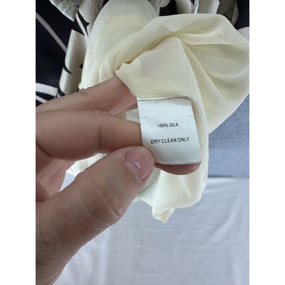 Trina Turk Women’s sz 6/8 Floral Resort (missing sz tag) PLS See Measurements - Picture 13 of 13